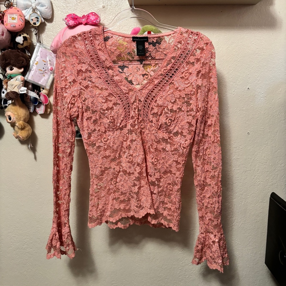 y2k fairy moda international pink all over lace long sleeve top
size medium
